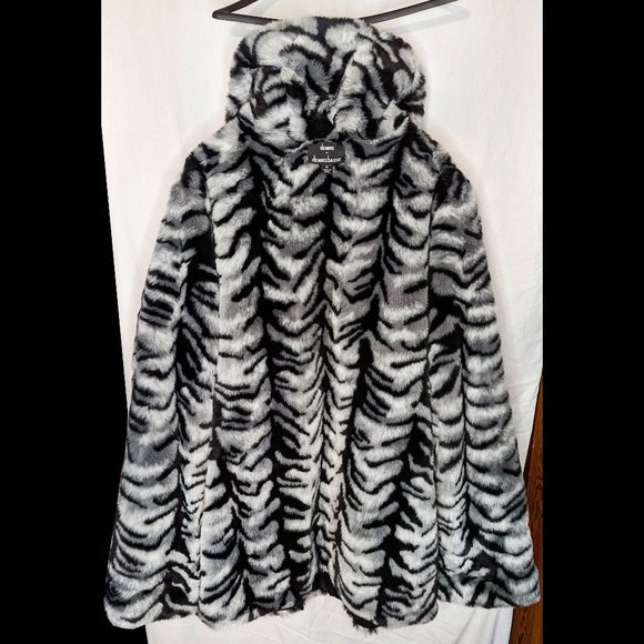 Exquisite DENNIS BASSO Sz 1X Gray, White & Black Womens REVERSIBLE Faux Fur Coat - Picture 4 of 6